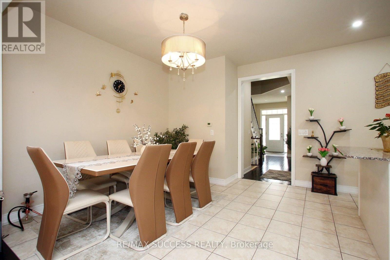 103 Donovan Heights, Milton, Ontario  L9T 0R4 - Photo 11 - W14111604