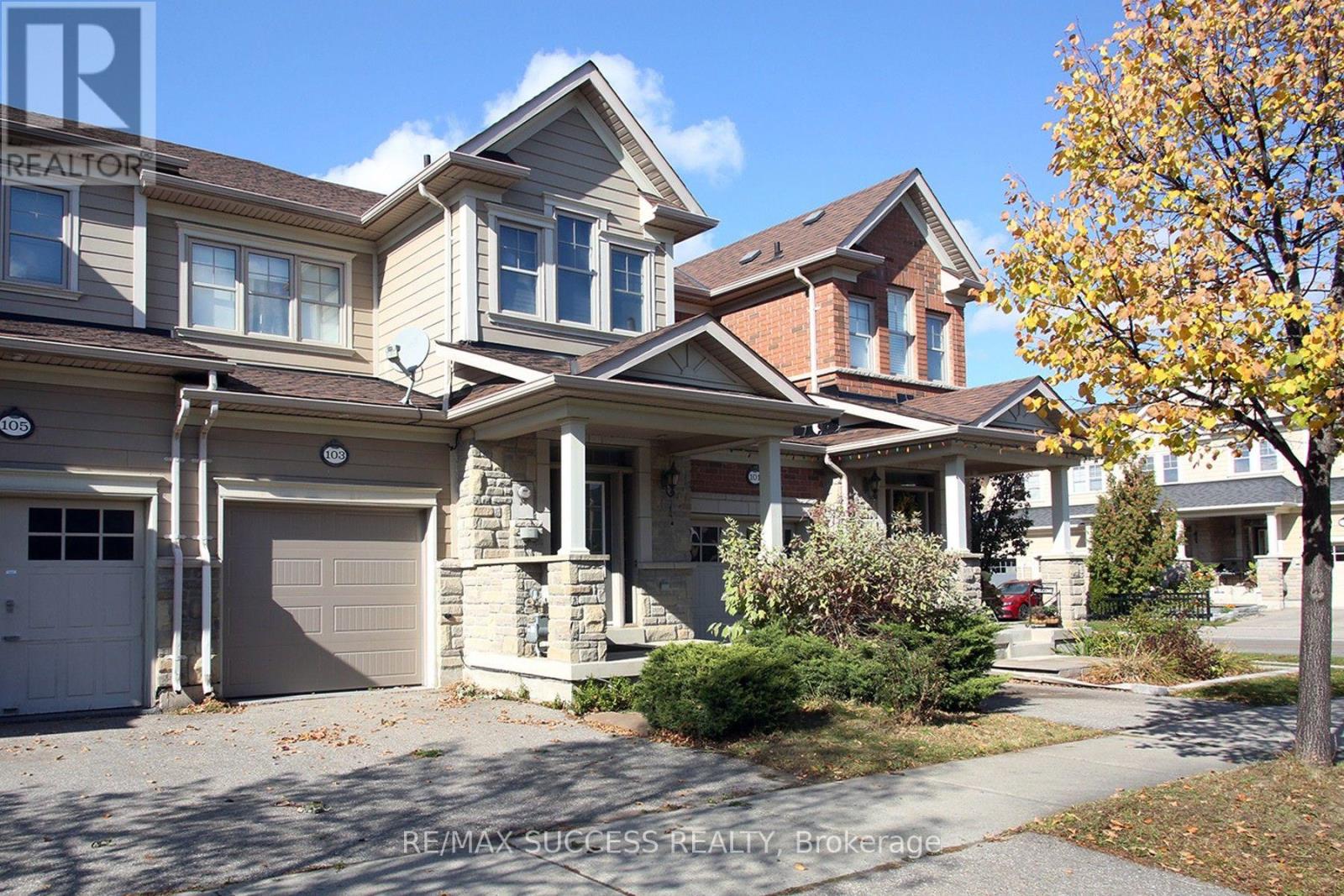 103 Donovan Heights, Milton, Ontario  L9T 0R4 - Photo 2 - W14111604