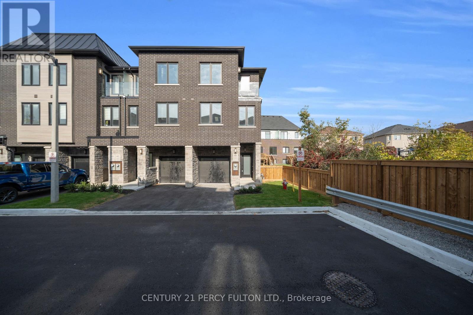 6 - 6635 Clock Court, Mississauga, Ontario  L5W 1N2 - Photo 2 - W14111638