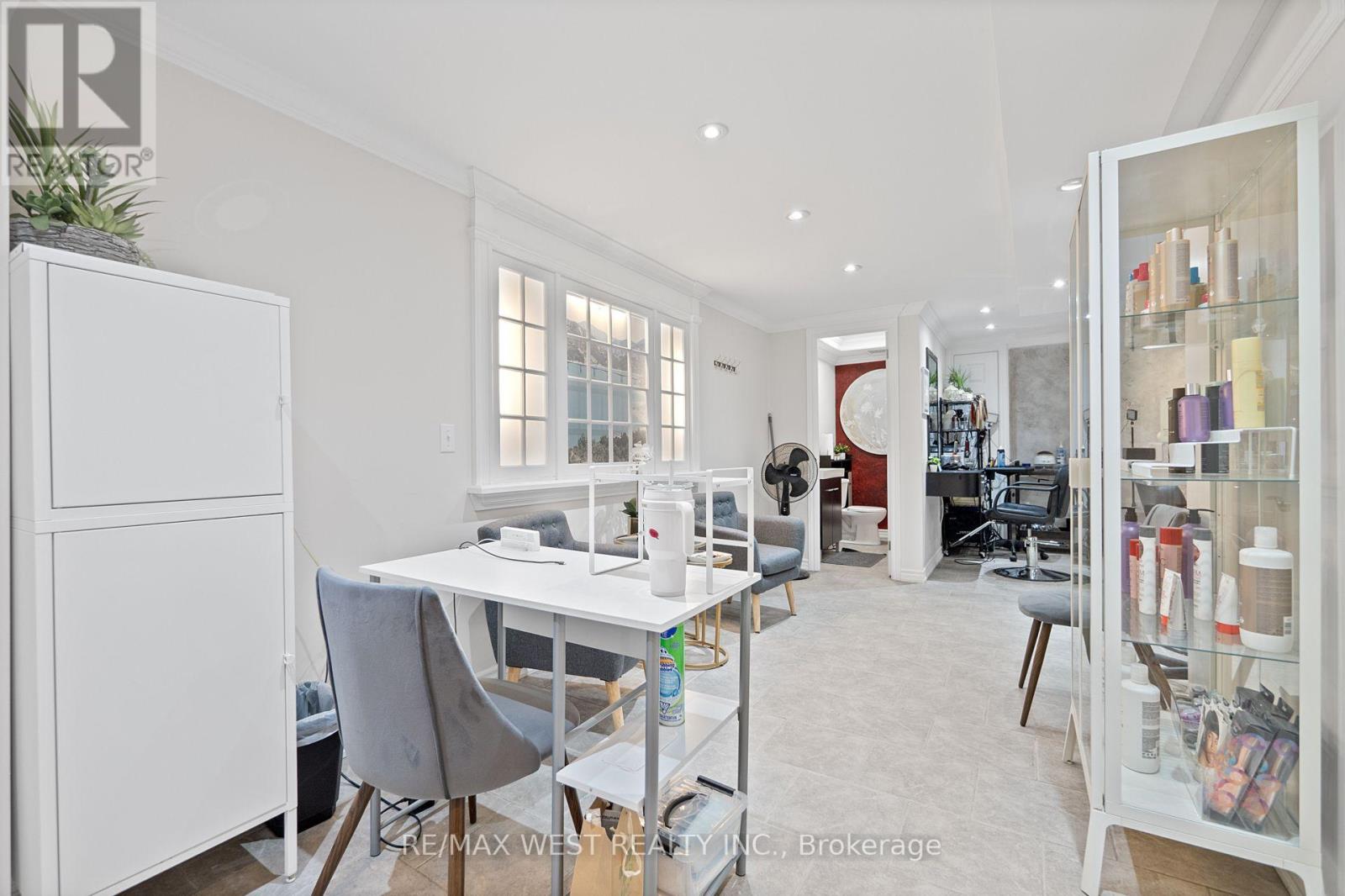 578 Marlee Avenue, Toronto, Ontario  M6B 3J5 - Photo 18 - W14111662