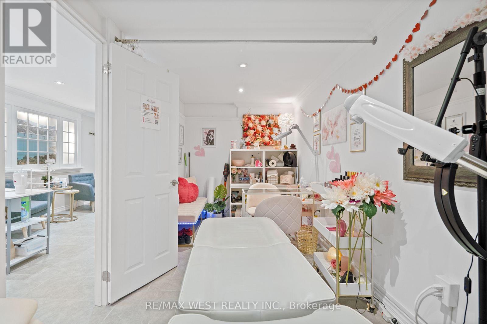 578 Marlee Avenue, Toronto, Ontario  M6B 3J5 - Photo 21 - W14111662