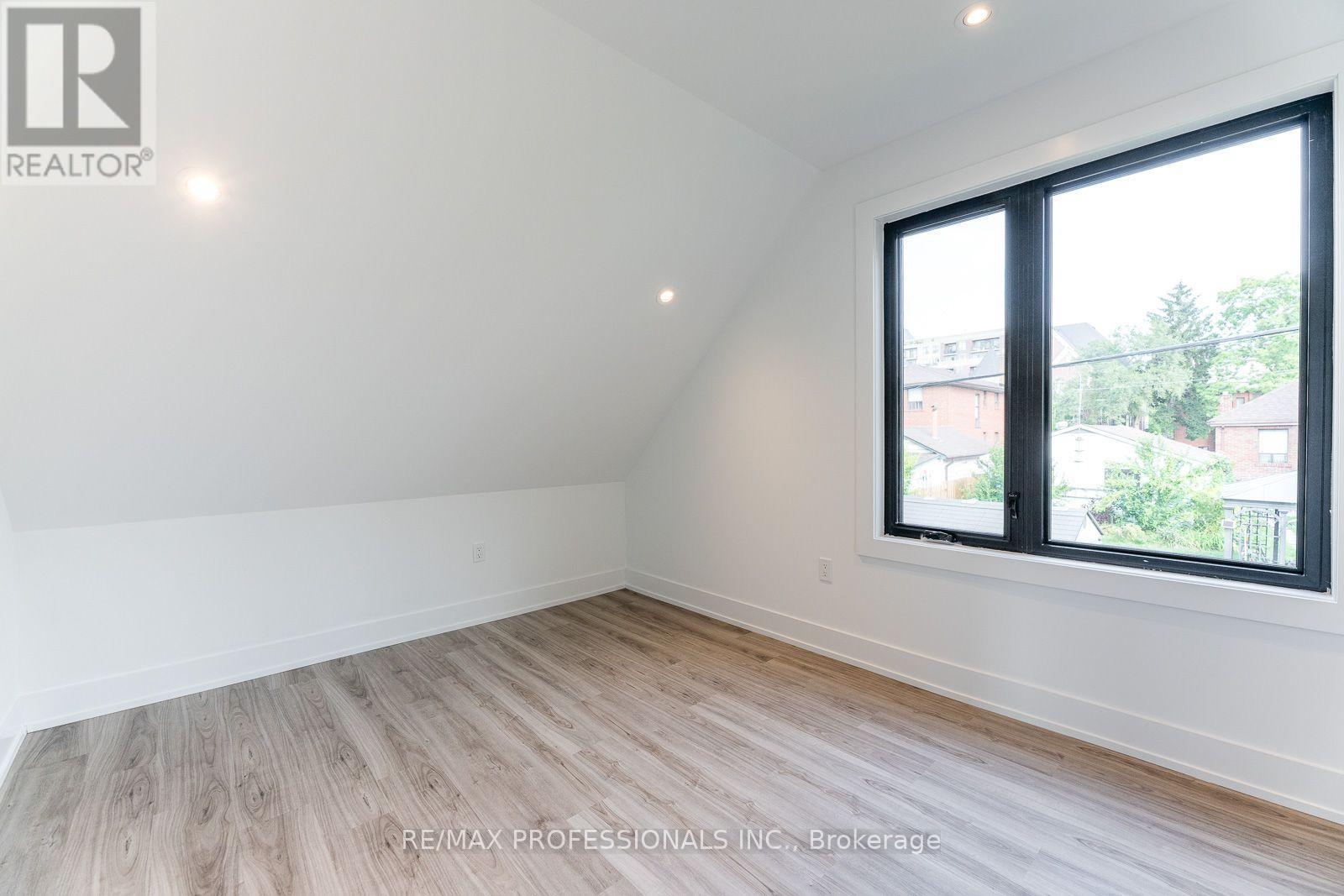 Grdnsuite - 38 Thirty Third Street, Toronto, Ontario  M8W 3H1 - Photo 19 - W14111676