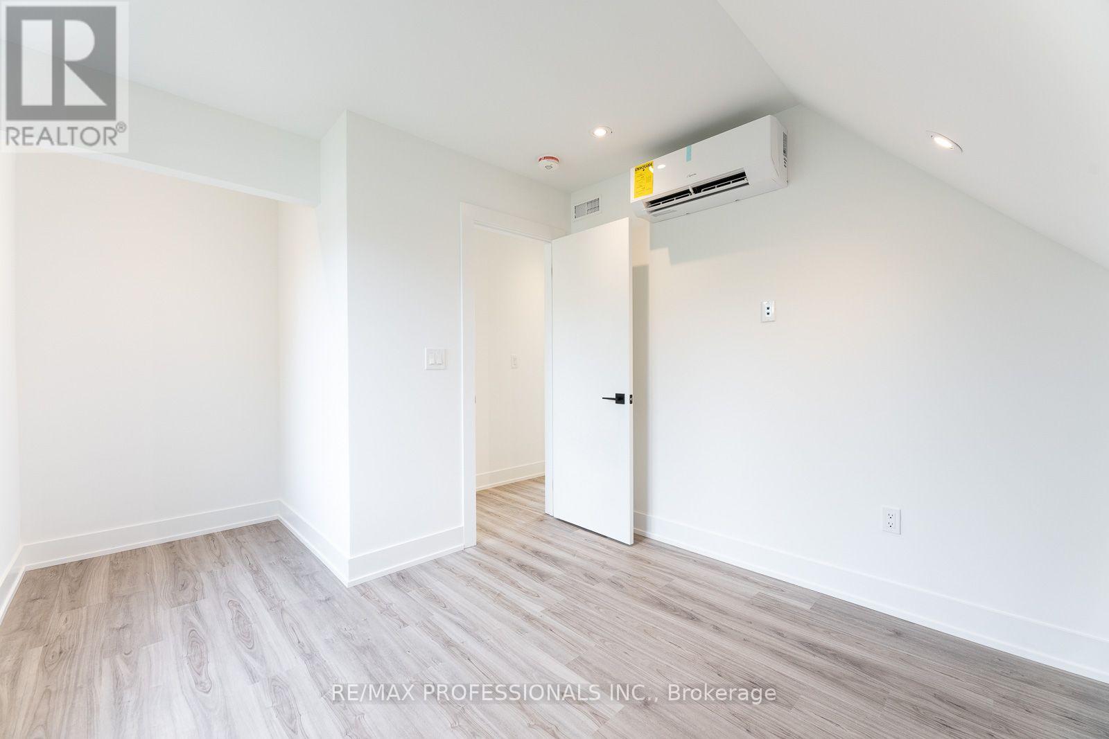 Grdnsuite - 38 Thirty Third Street, Toronto, Ontario  M8W 3H1 - Photo 20 - W14111676