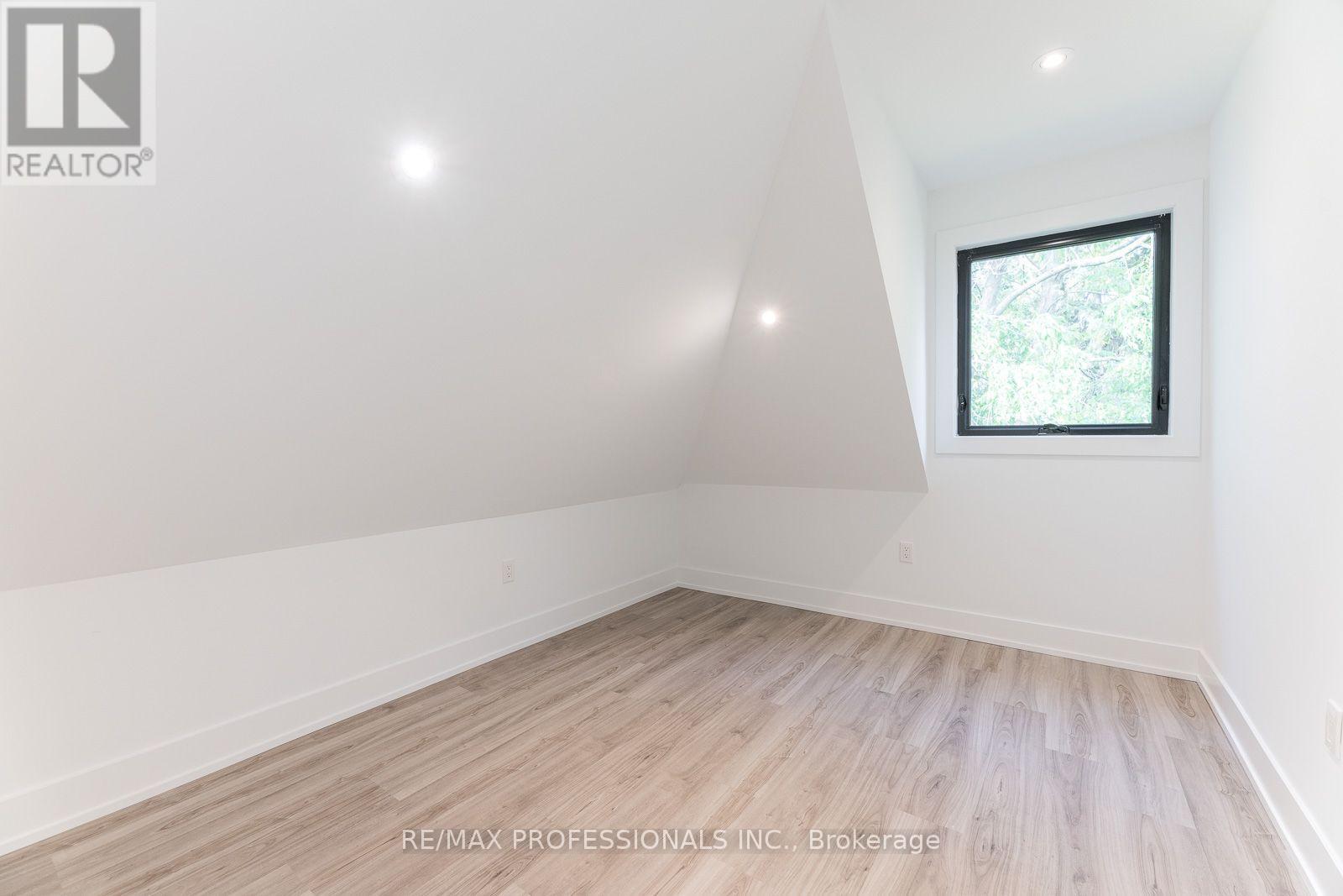 Grdnsuite - 38 Thirty Third Street, Toronto, Ontario  M8W 3H1 - Photo 21 - W14111676