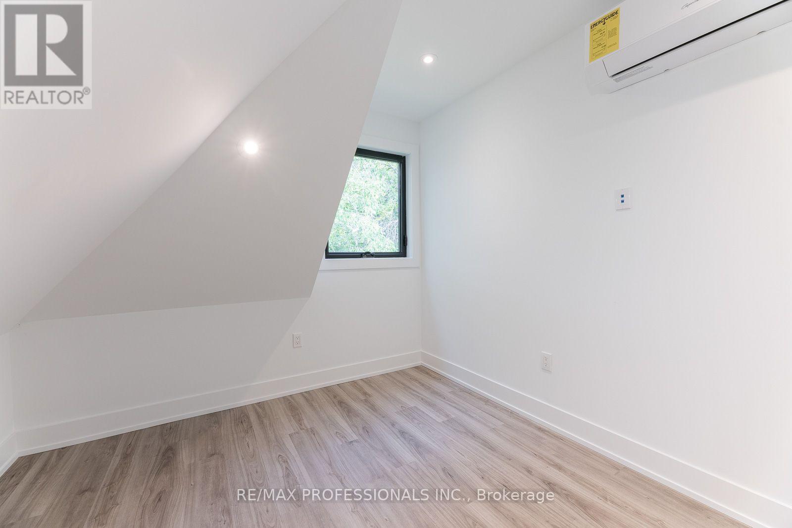 Grdnsuite - 38 Thirty Third Street, Toronto, Ontario  M8W 3H1 - Photo 22 - W14111676