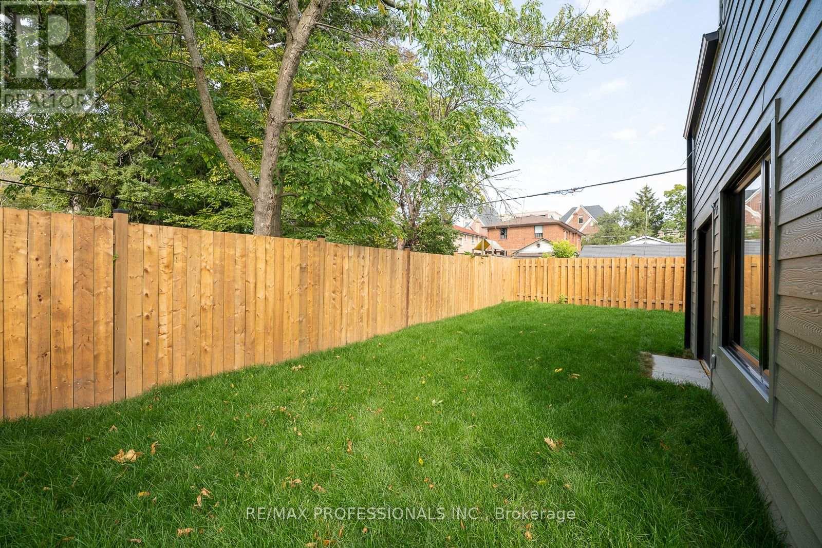 Grdnsuite - 38 Thirty Third Street, Toronto, Ontario  M8W 3H1 - Photo 26 - W14111676