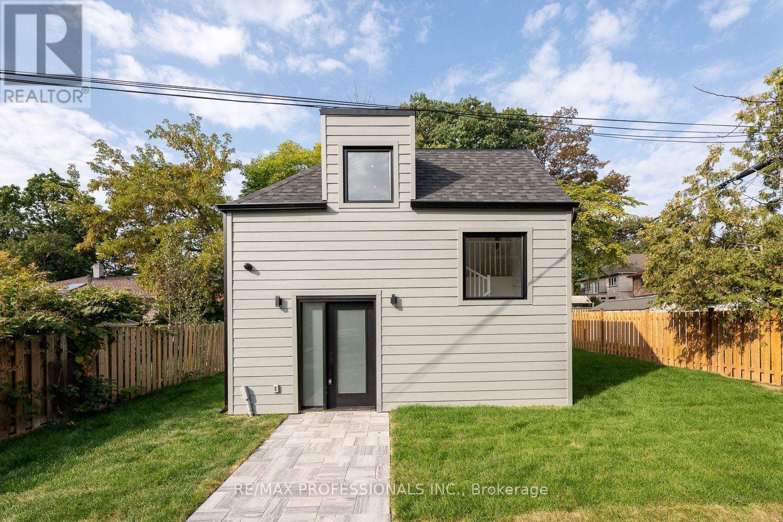 Grdnsuite - 38 Thirty Third Street, Toronto, Ontario  M8W 3H1 - Photo 30 - W14111676