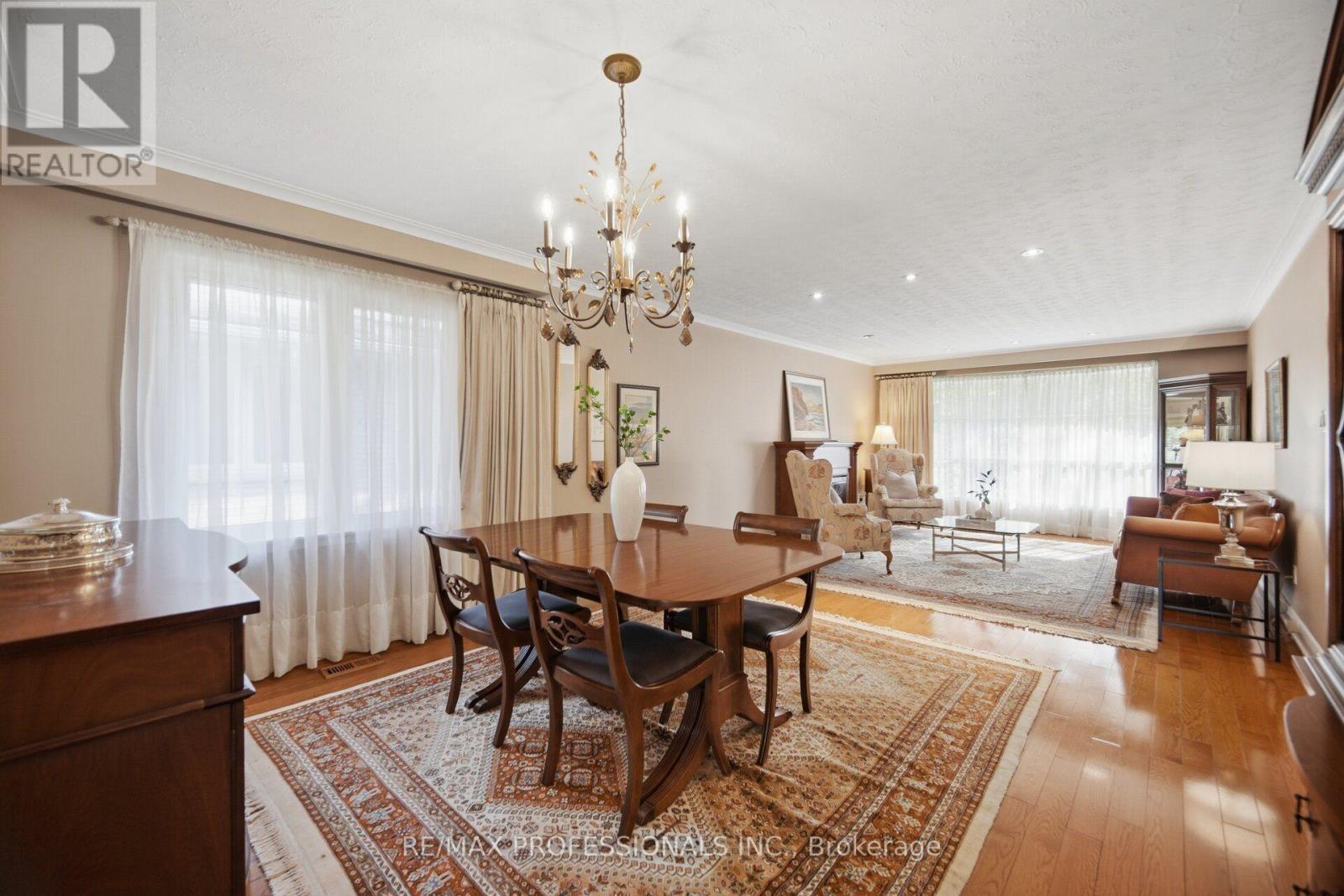 14 Strathdee Drive, Toronto, Ontario  M9R 1A4 - Photo 12 - W14111696