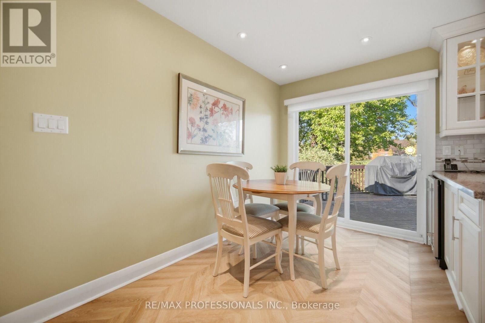 14 Strathdee Drive, Toronto, Ontario  M9R 1A4 - Photo 14 - W14111696