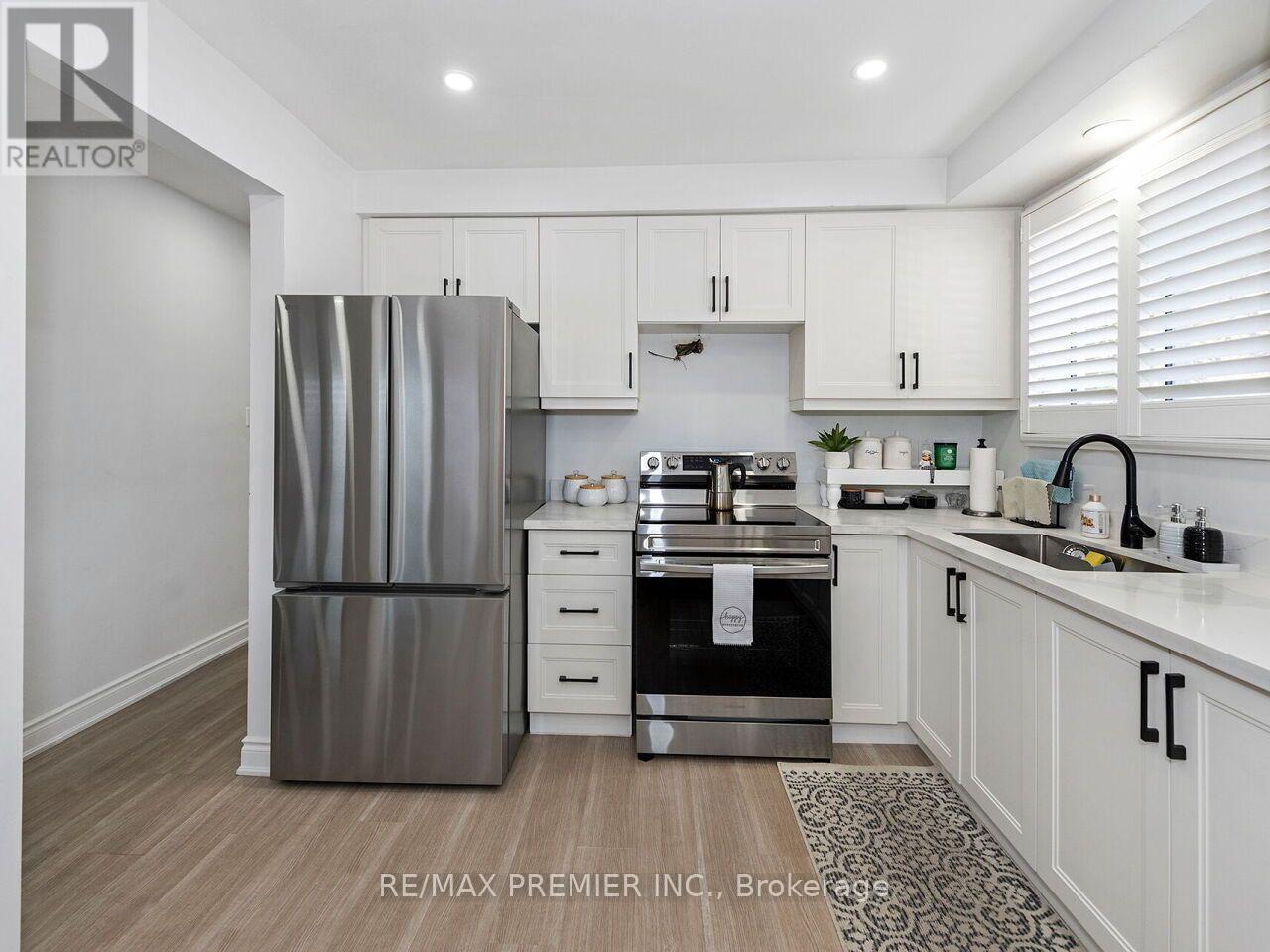 10 Bruno Court, Toronto, Ontario  M9L 2J3 - Photo 11 - W14111700