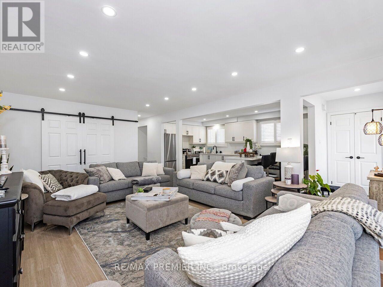 10 Bruno Court, Toronto, Ontario  M9L 2J3 - Photo 13 - W14111700