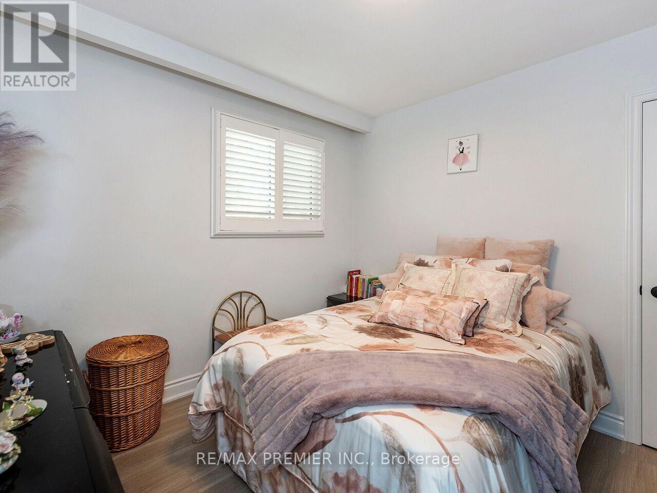 10 Bruno Court, Toronto, Ontario  M9L 2J3 - Photo 21 - W14111700