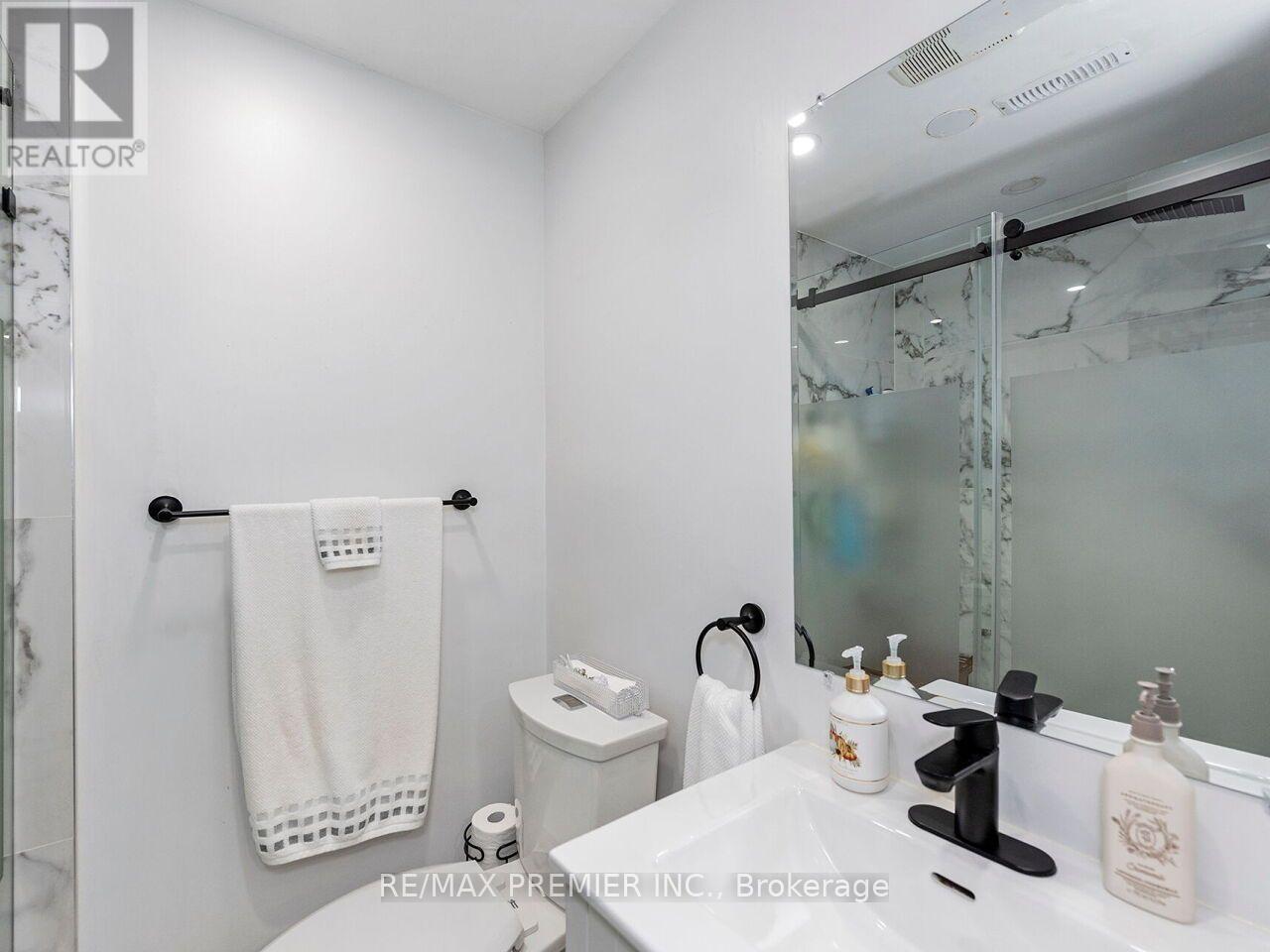10 Bruno Court, Toronto, Ontario  M9L 2J3 - Photo 30 - W14111700