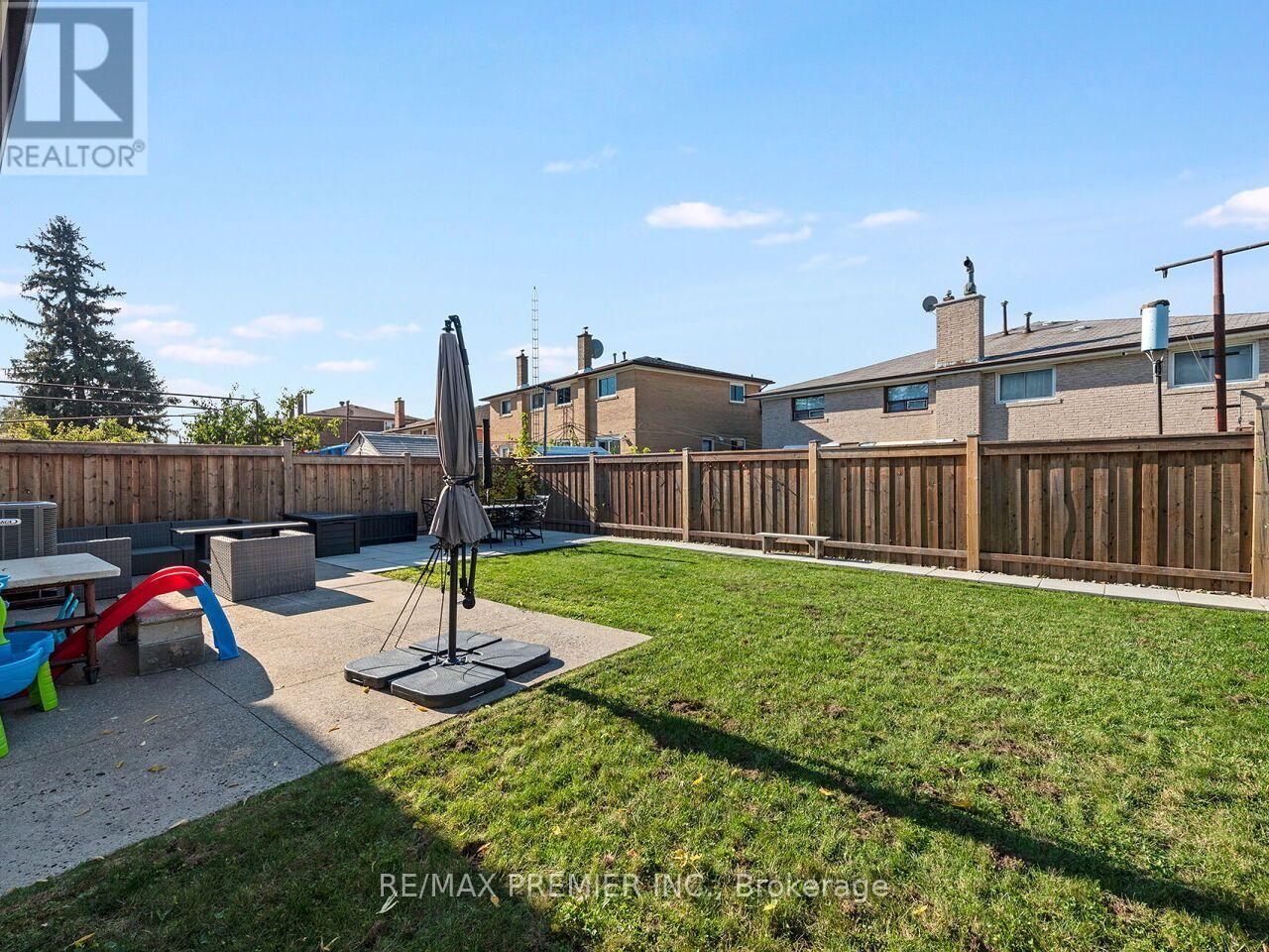 10 Bruno Court, Toronto, Ontario  M9L 2J3 - Photo 48 - W14111700
