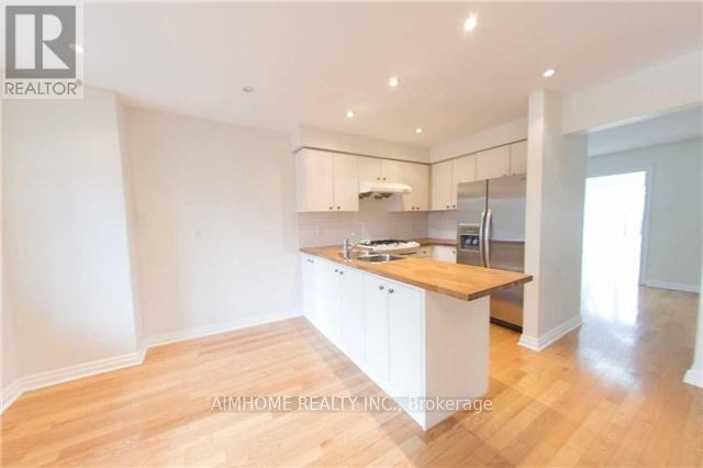 1613 Parish Lane, Oakville, Ontario  L6M 3E2 - Photo 3 - W14111708
