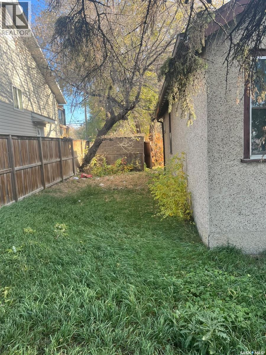 902 Gray Avenue, Saskatoon, Saskatchewan  S7N 2J5 - Photo 6 - SK051834