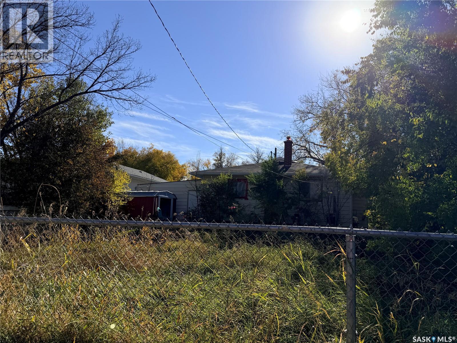 505 4th Avenue E, Assiniboia, Saskatchewan  S0H 0B0 - Photo 22 - SK051672