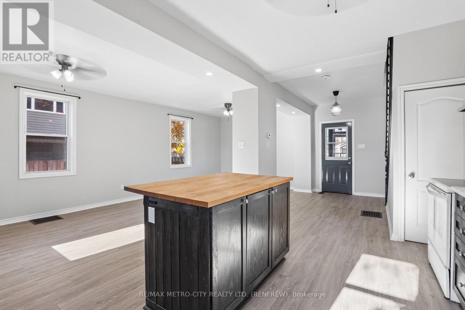 211 Mcandrew Avenue, Renfrew, Ontario  K7V 3X2 - Photo 18 - X14110694