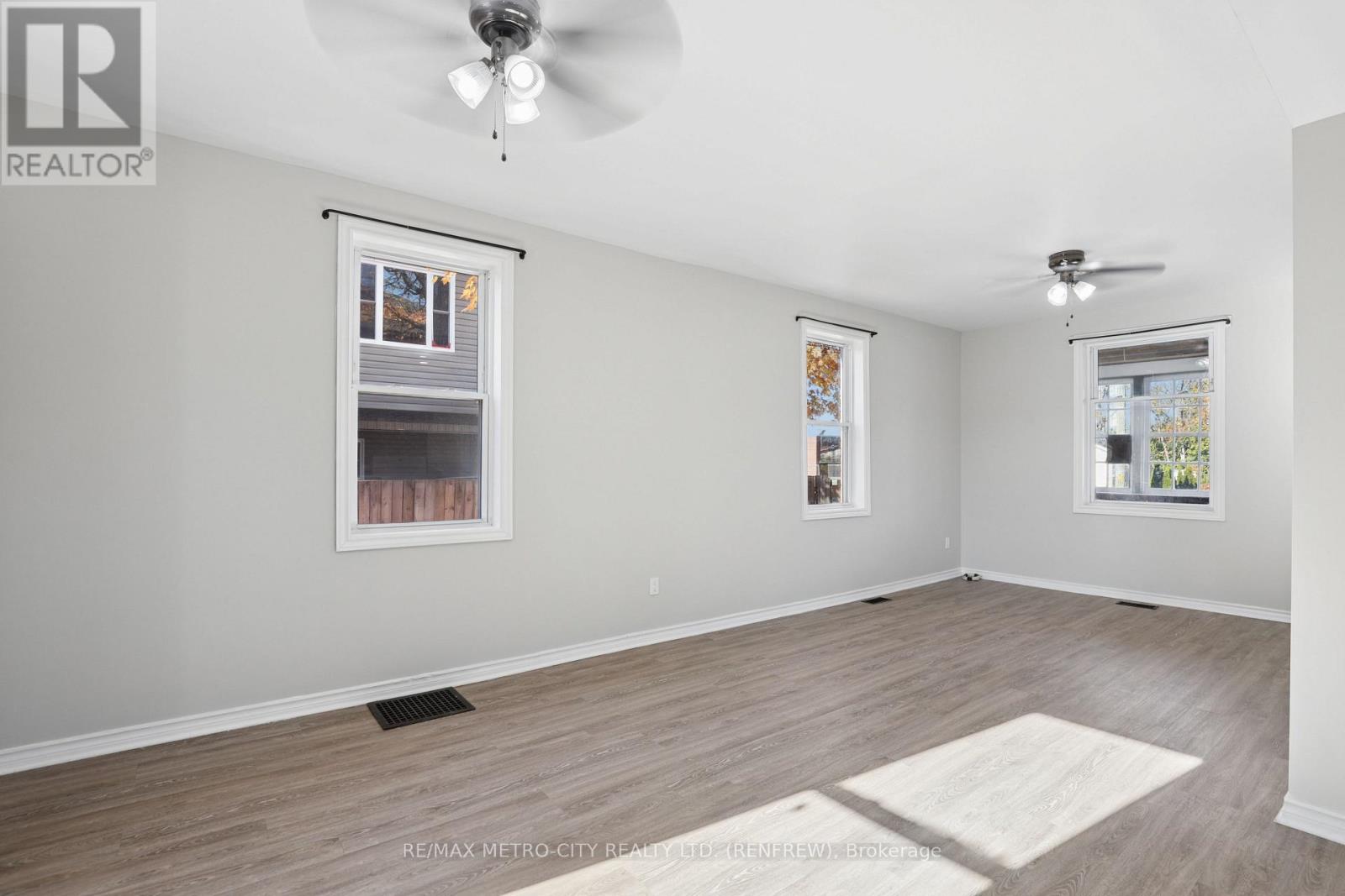 211 Mcandrew Avenue, Renfrew, Ontario  K7V 3X2 - Photo 14 - X14110694
