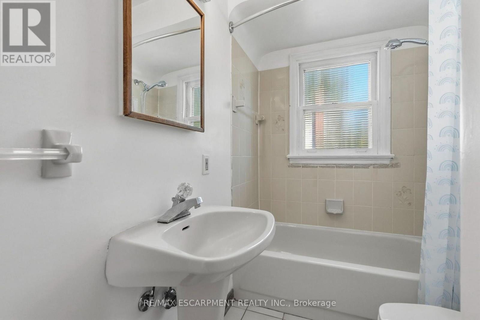 55 Lakeview Avenue, Grimsby, Ontario  L3M 3M3 - Photo 23 - X14111472