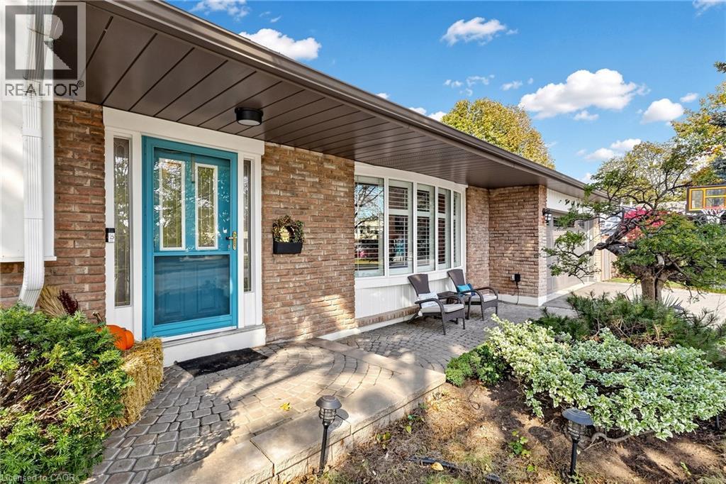 341 Lynnwood Drive, Oakville, Ontario  L6H 1M7 - Photo 4 - 40873644