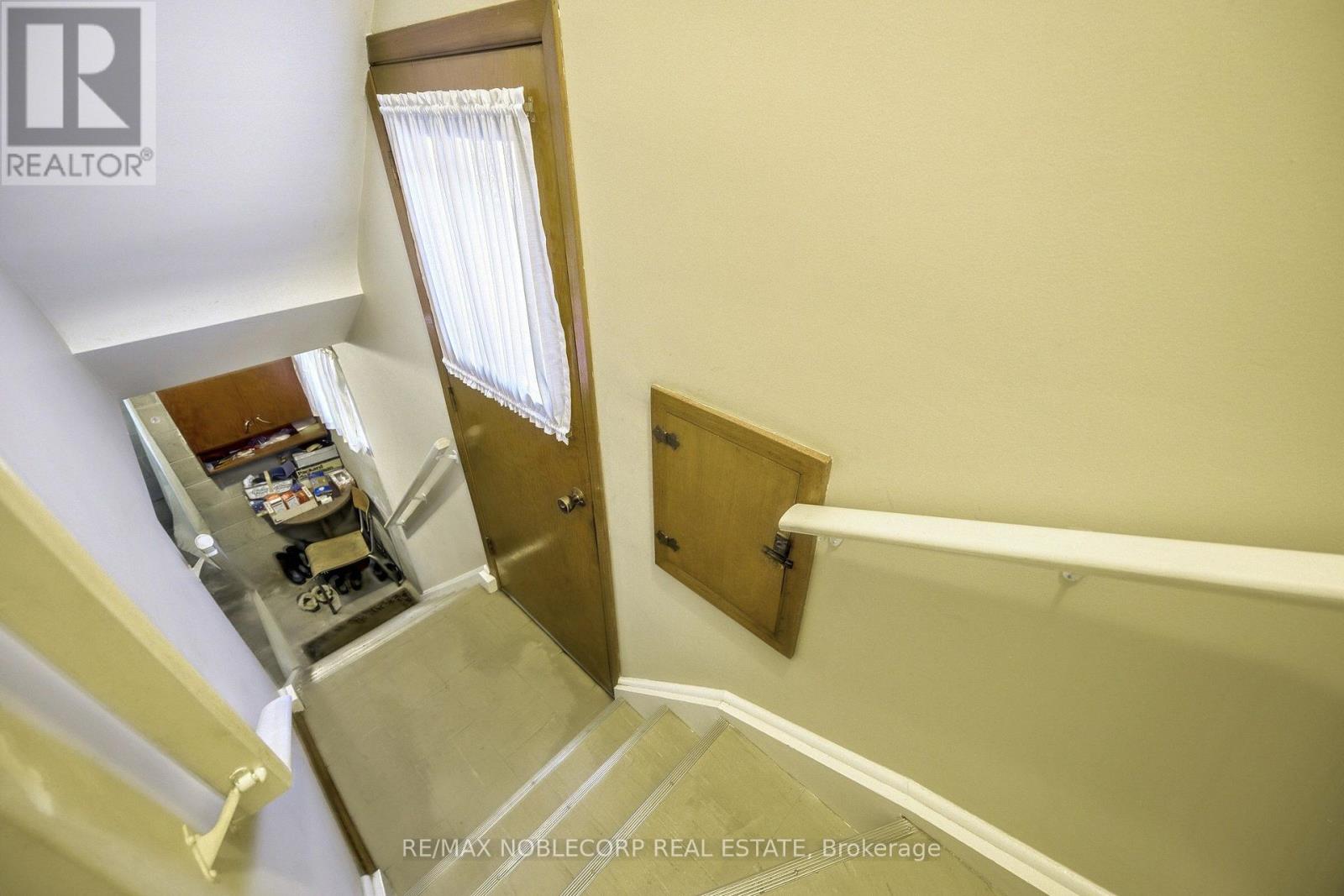 157 Hallmark Avenue, Toronto, Ontario  M8W 4K9 - Photo 25 - W14111710