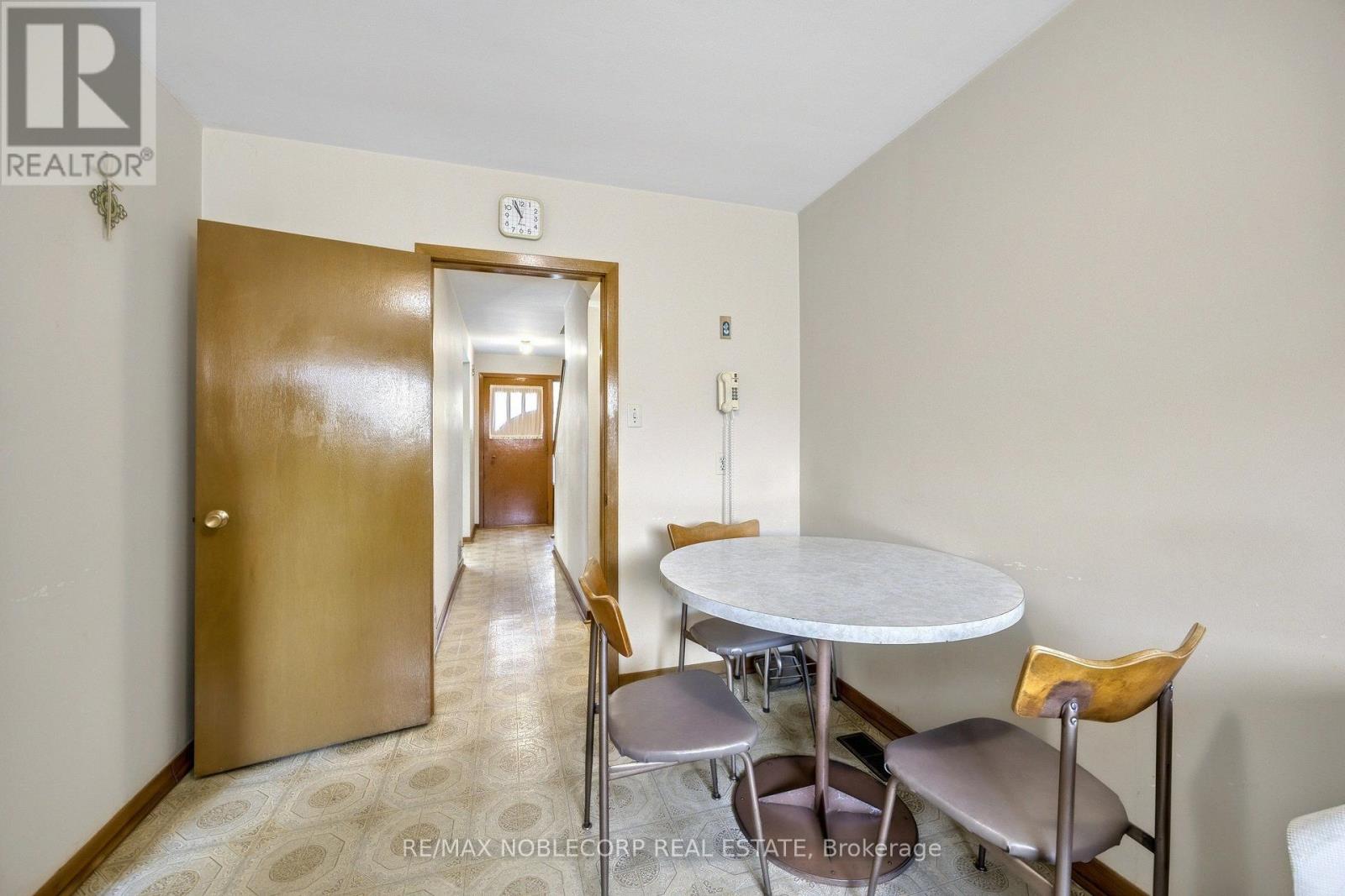 157 Hallmark Avenue, Toronto, Ontario  M8W 4K9 - Photo 14 - W14111710