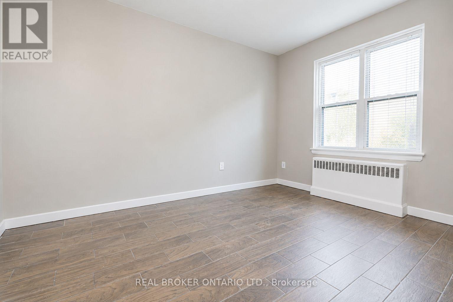 903-909 Main Street E, Hamilton, Ontario  L8M 1M6 - Photo 3 - X14100080