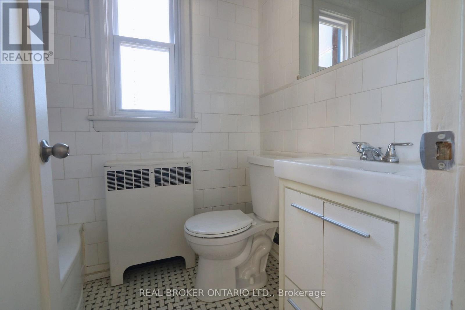 903-909 Main Street E, Hamilton, Ontario  L8M 1M6 - Photo 20 - X14100080