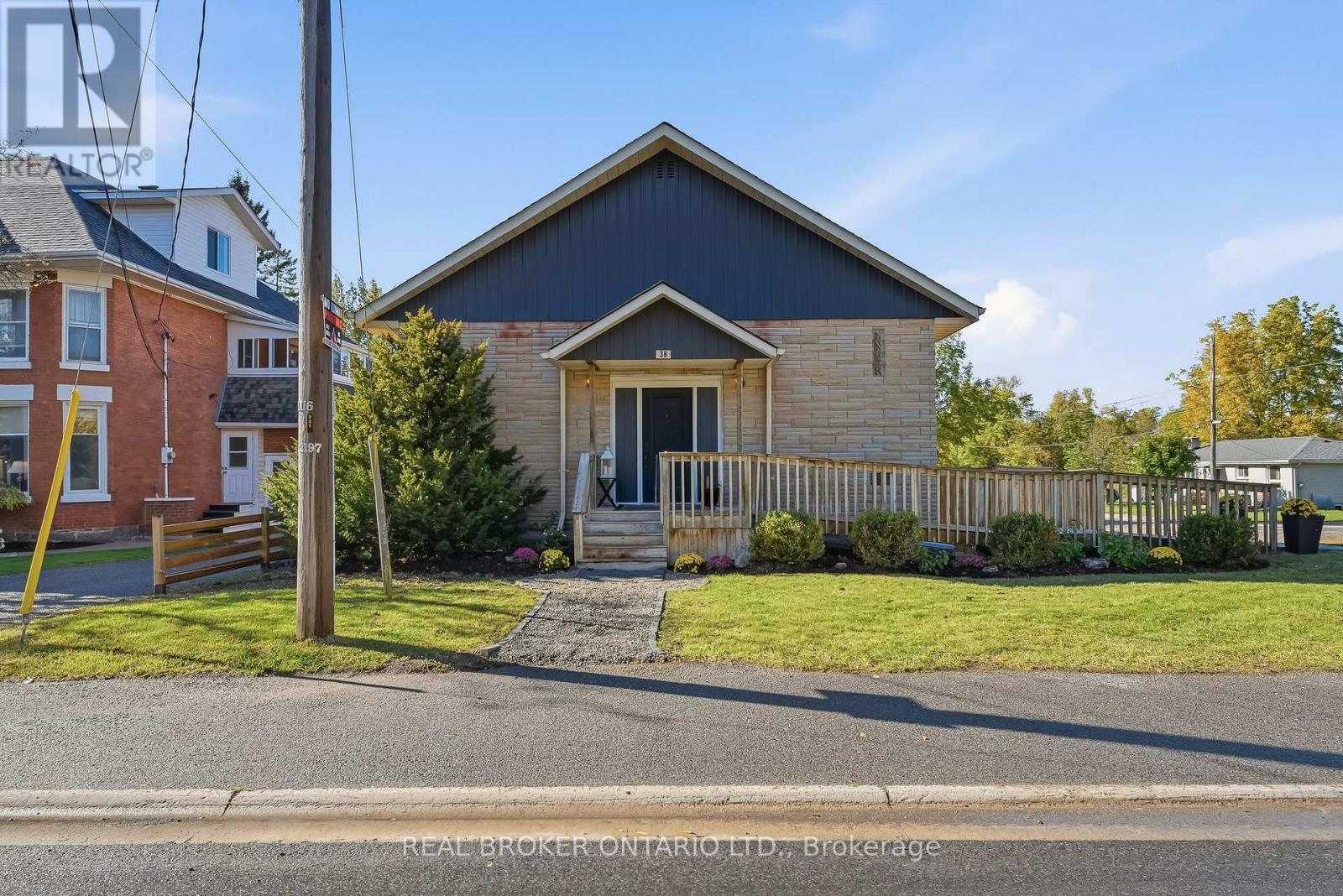 38 Queen Street, Asphodel-Norwood, Ontario  K0L 2V0 - Photo 2 - X14110678
