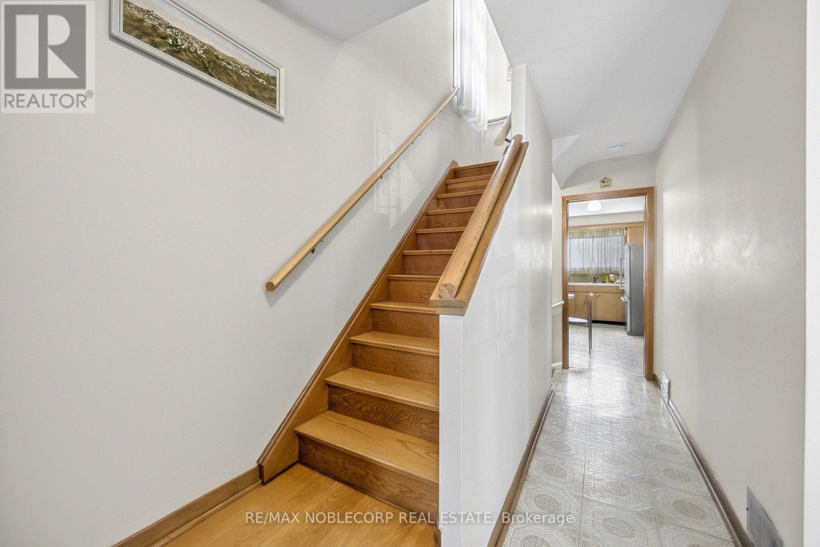 157 Hallmark Avenue, Toronto, Ontario  M8W 4K9 - Photo 16 - W14111710