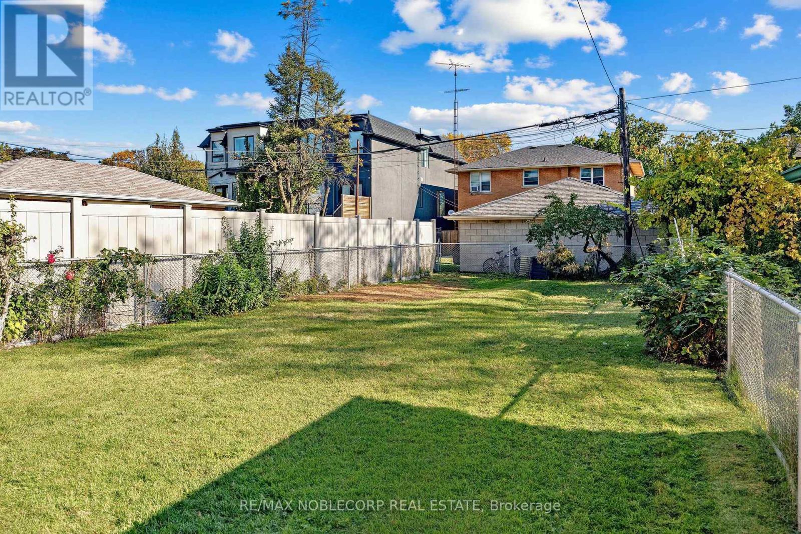 157 Hallmark Avenue, Toronto, Ontario  M8W 4K9 - Photo 32 - W14111710