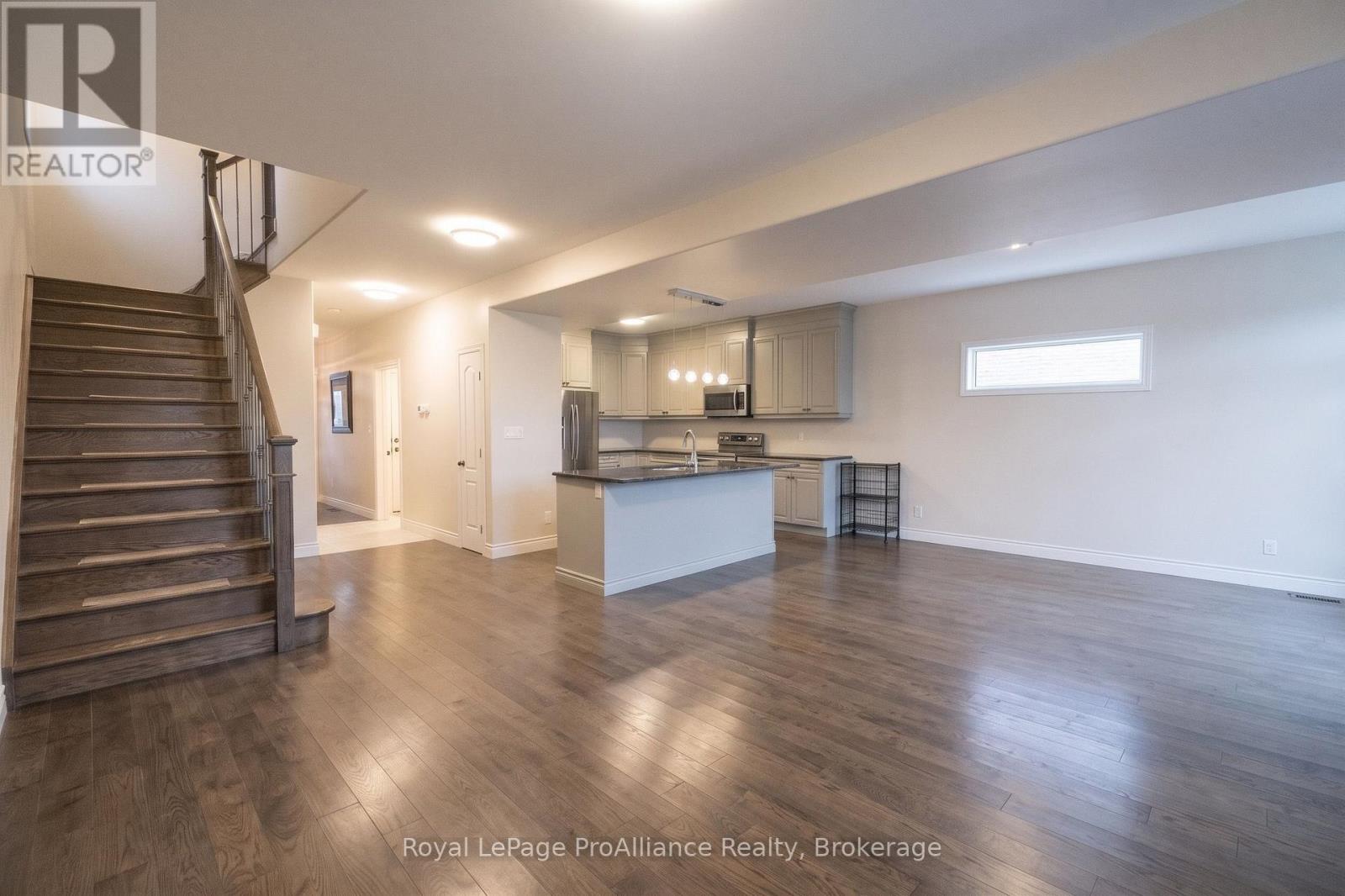 66 Farmington Crescent, Belleville, Ontario  K8N 0J8 - Photo 2 - X14111814
