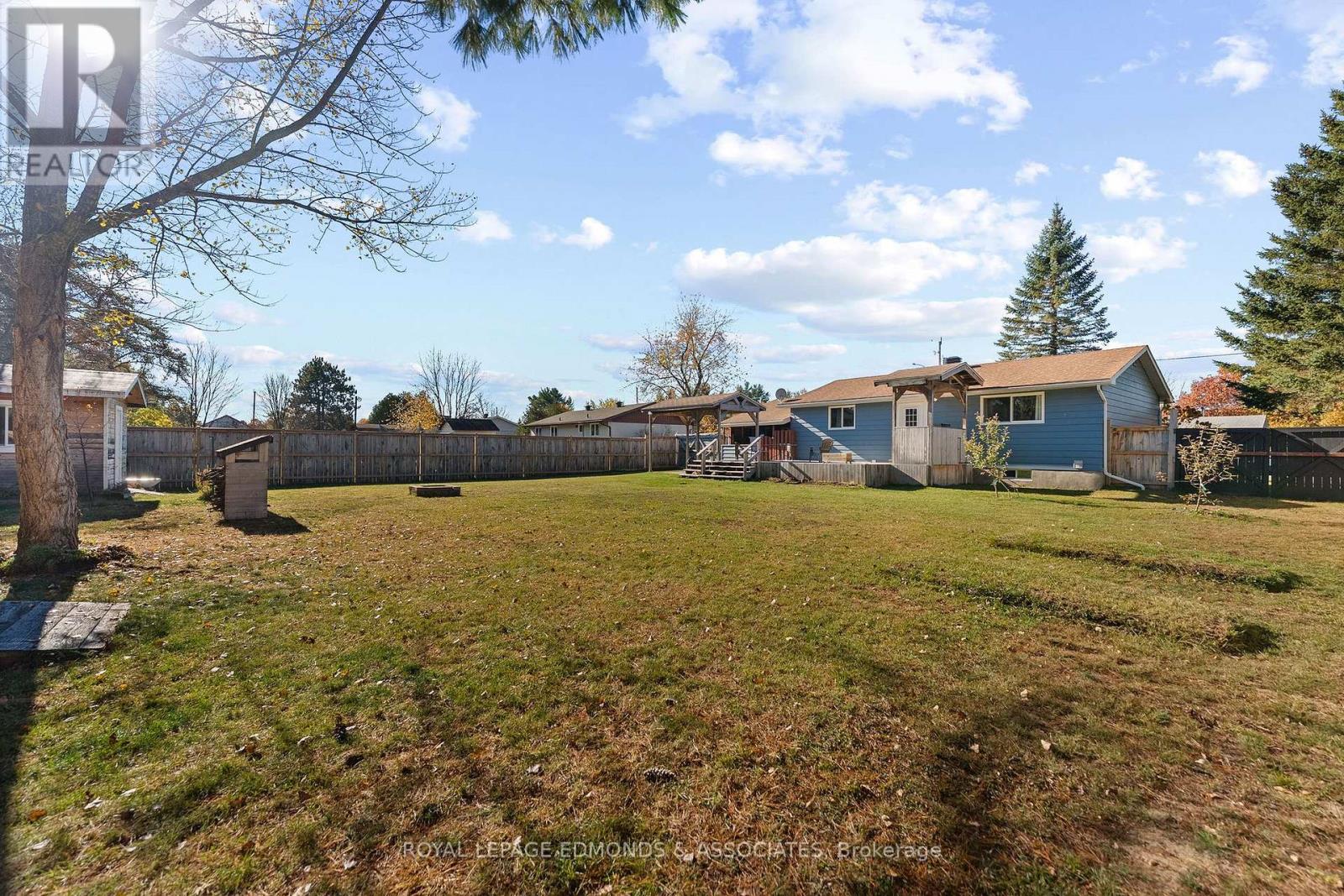 10 William Street, Petawawa, Ontario  K8H 2K4 - Photo 44 - X14111770