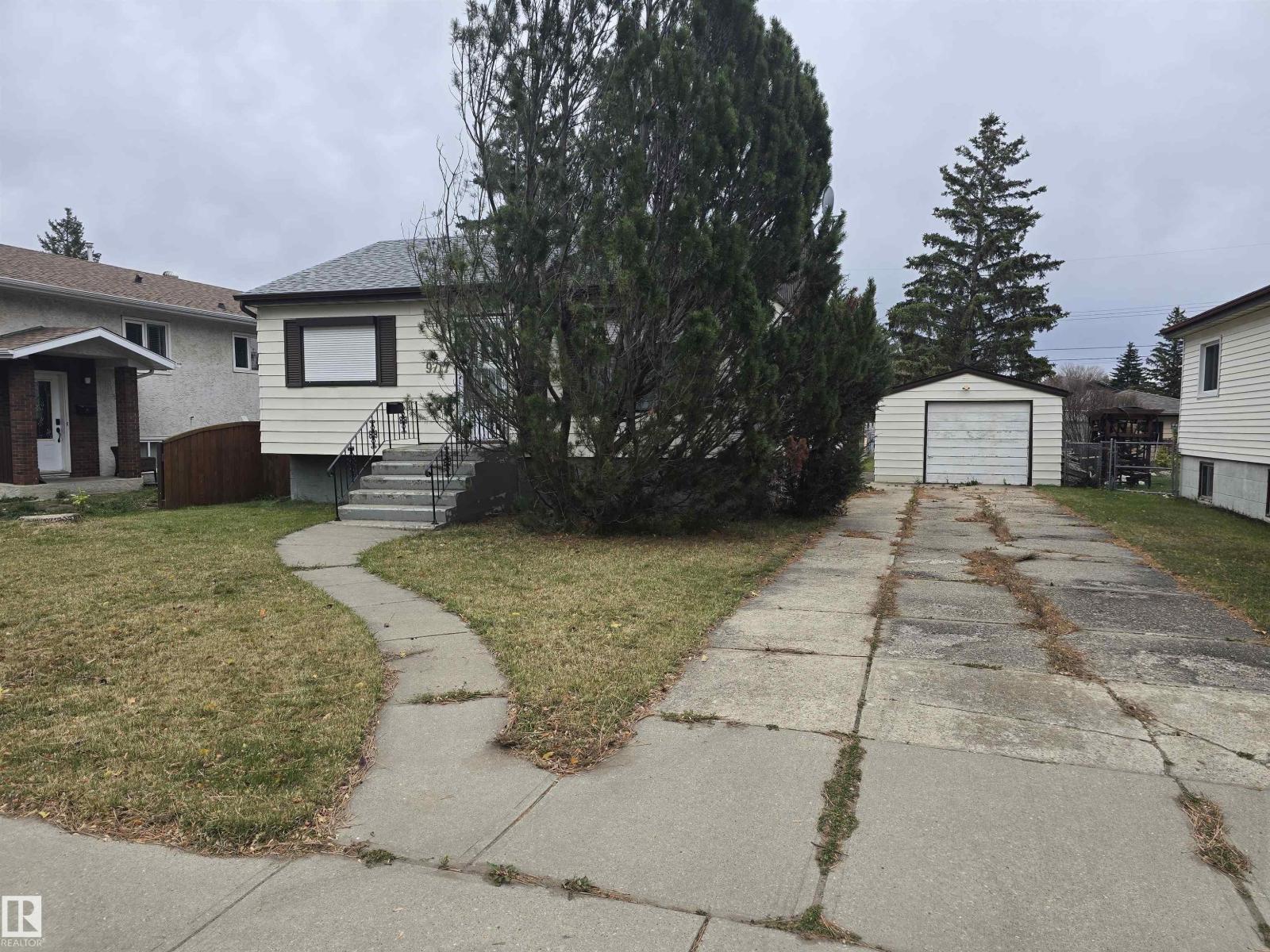 9717 162 St Nw, Edmonton, Alberta  T5P 3L1 - Photo 2 - E4514034