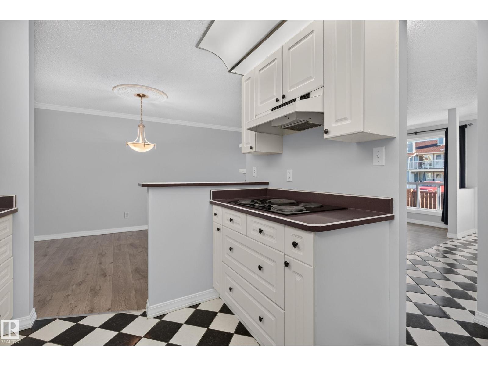 2332 151 Av NW, Edmonton, Alberta  T5Y 2L1 - Photo 10 - E4513866