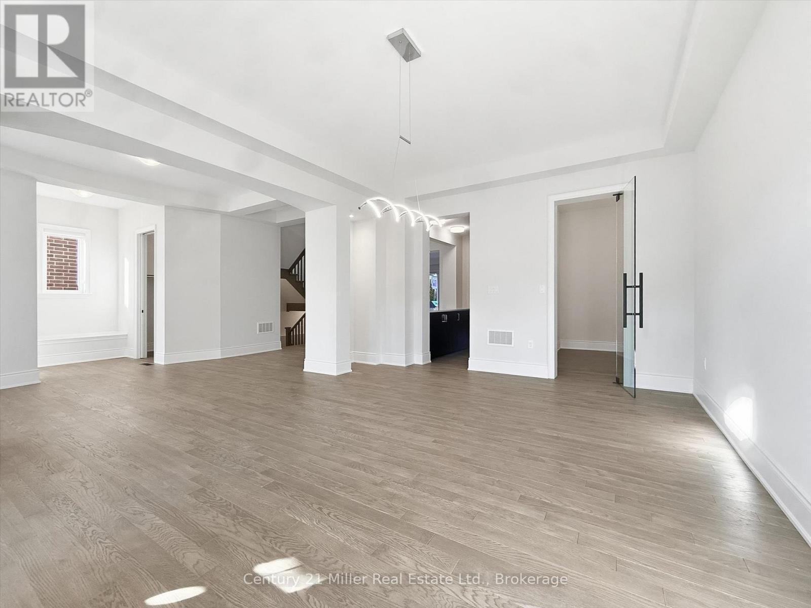 2339 Hyacinth Crescent, Oakville, Ontario  L6M 5M8 - Photo 4 - W14111822