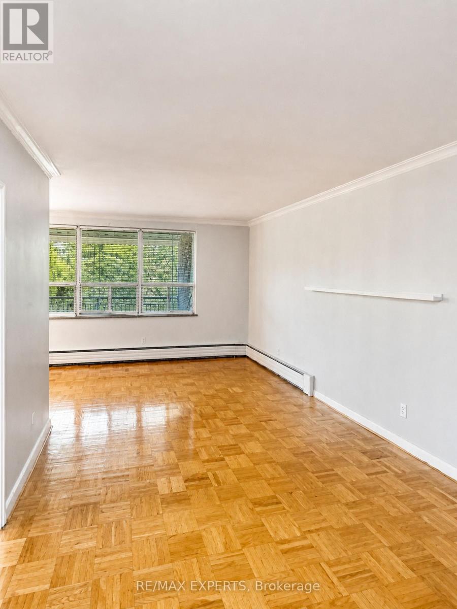 6 - 26 Fraserwood Avenue, Toronto, Ontario  M6B 2N5 - Photo 15 - C14111780