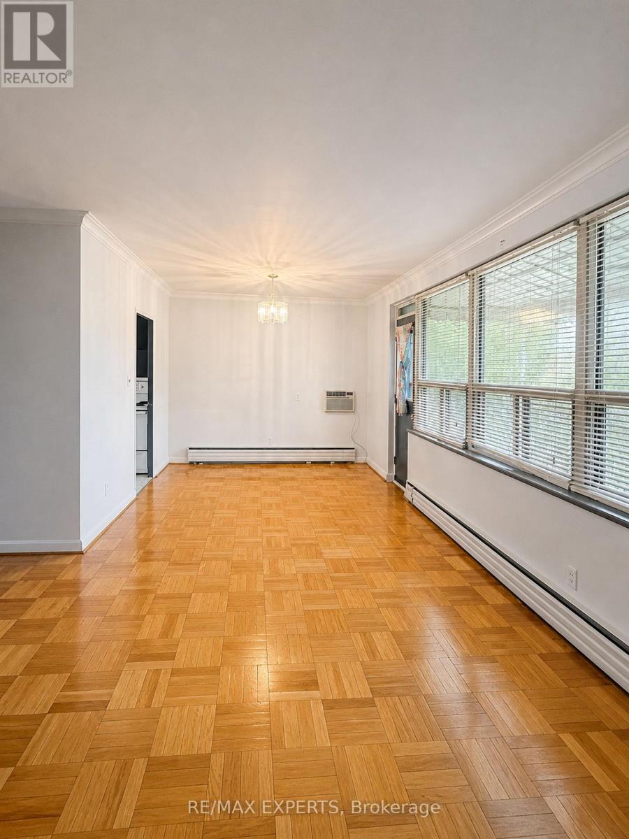 6 - 26 Fraserwood Avenue, Toronto, Ontario  M6B 2N5 - Photo 17 - C14111780
