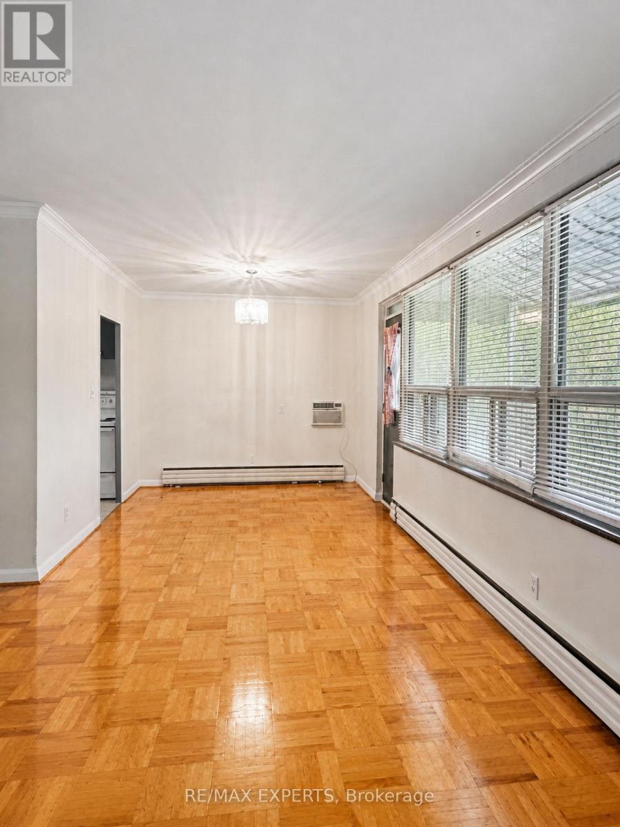 6 - 26 Fraserwood Avenue, Toronto, Ontario  M6B 2N5 - Photo 18 - C14111780