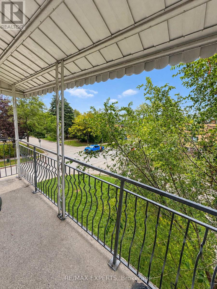 6 - 26 Fraserwood Avenue, Toronto, Ontario  M6B 2N5 - Photo 19 - C14111780