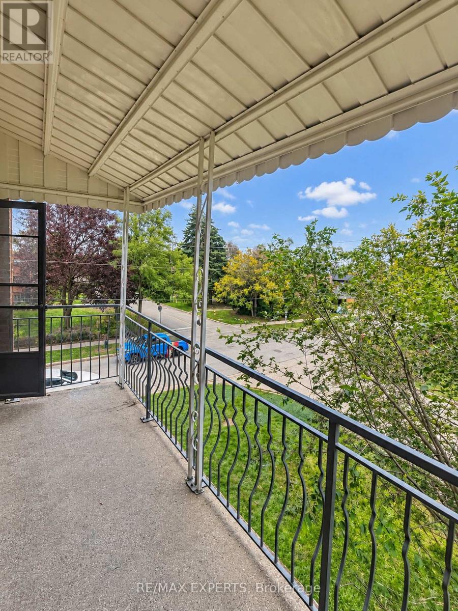 6 - 26 Fraserwood Avenue, Toronto, Ontario  M6B 2N5 - Photo 20 - C14111780