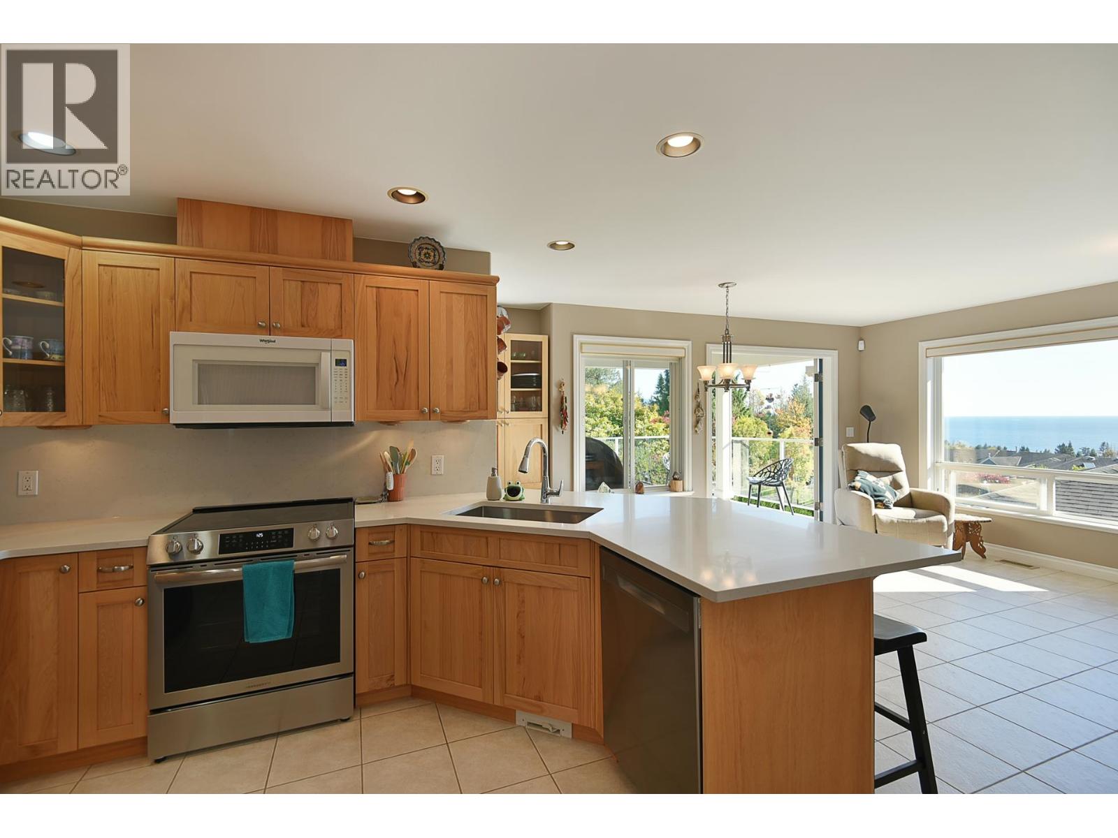 6252 Baillie Road, Sechelt, British Columbia  V7Z 0R5 - Photo 8 - R3178056