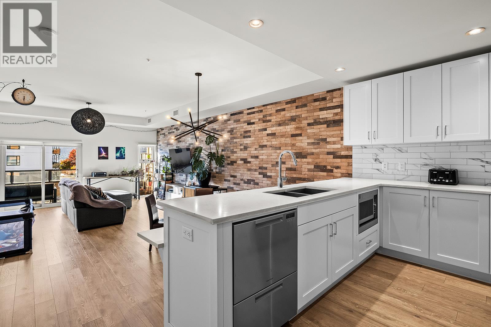 3030 Pandosy Street Unit# 303, Kelowna, British Columbia  V1Y 0C4 - Photo 11 - 10404256