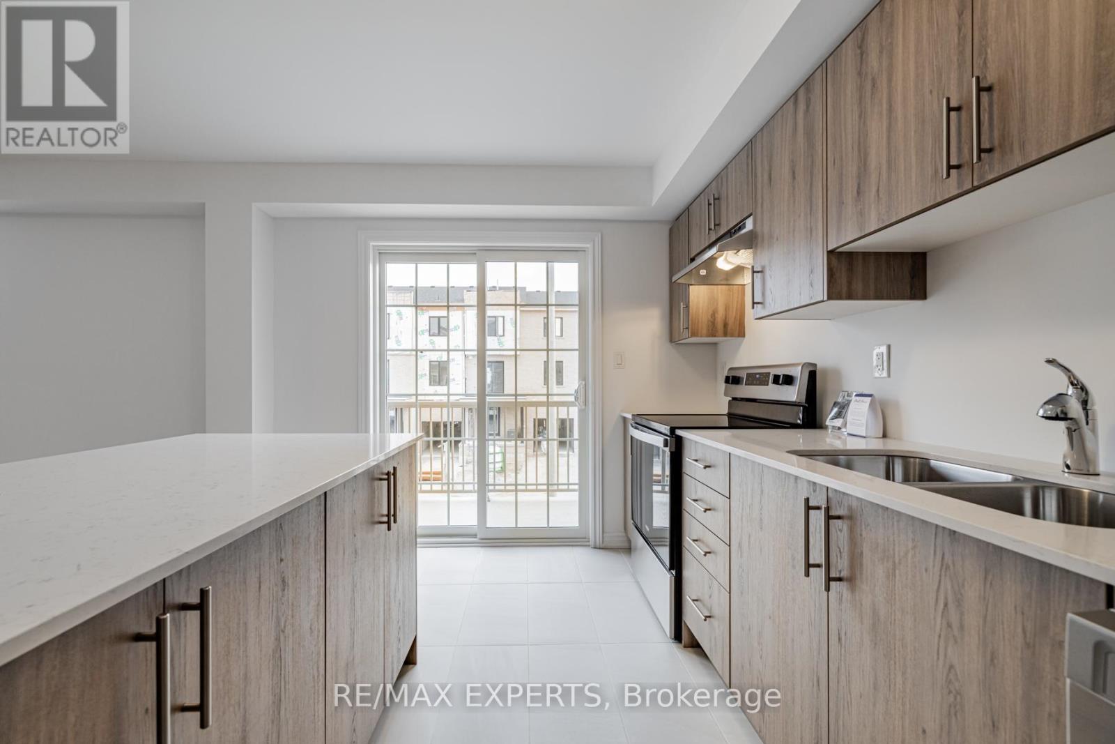 13 Silo Mews, Barrie, Ontario  L9J 0C2 - Photo 16 - S14111836