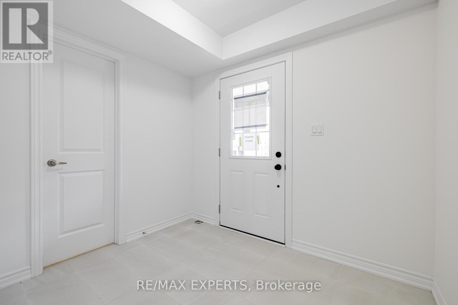 13 Silo Mews, Barrie, Ontario  L9J 0C2 - Photo 20 - S14111836