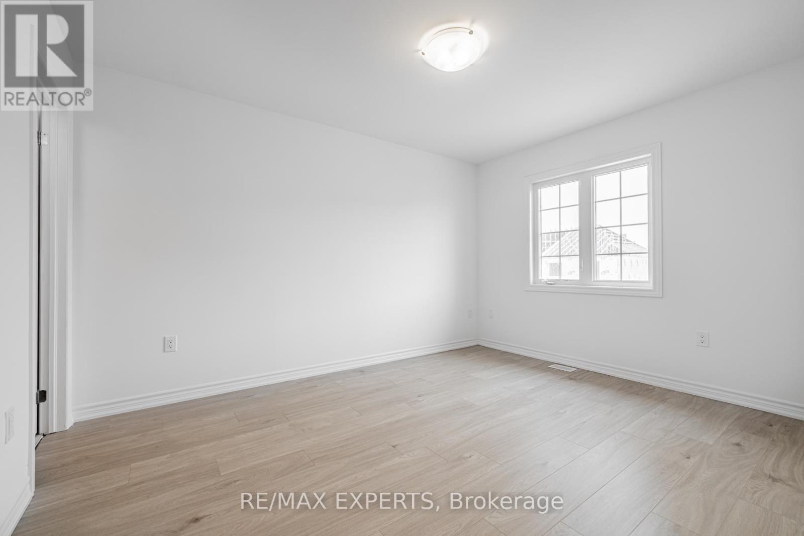 13 Silo Mews, Barrie, Ontario  L9J 0C2 - Photo 21 - S14111836