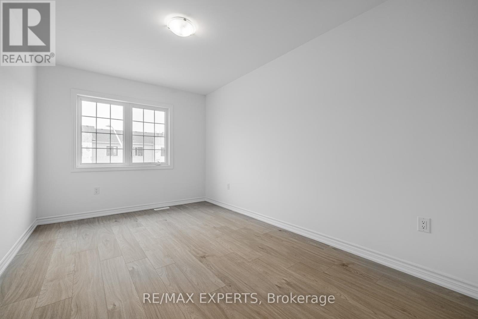 13 Silo Mews, Barrie, Ontario  L9J 0C2 - Photo 24 - S14111836