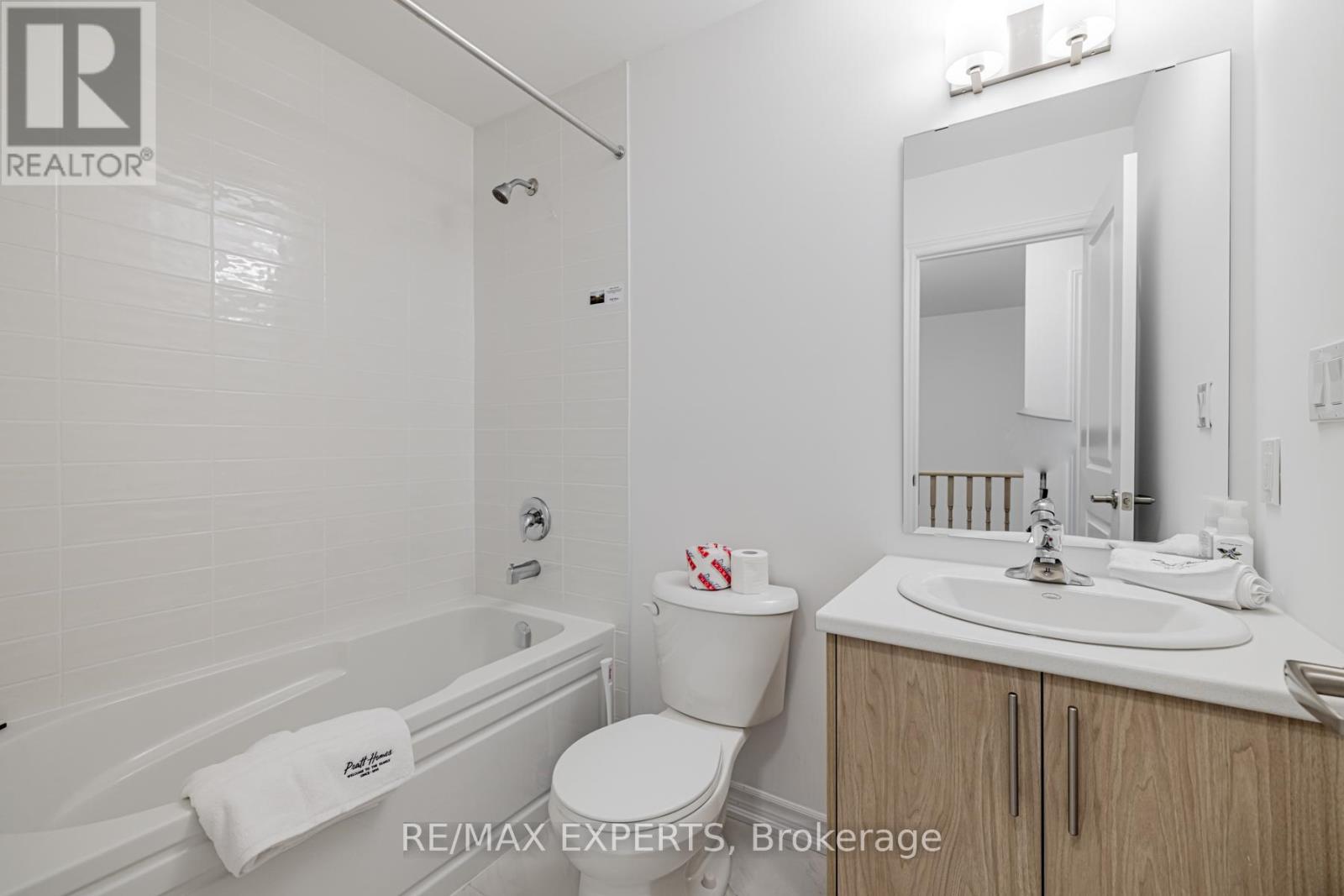 13 Silo Mews, Barrie, Ontario  L9J 0C2 - Photo 26 - S14111836