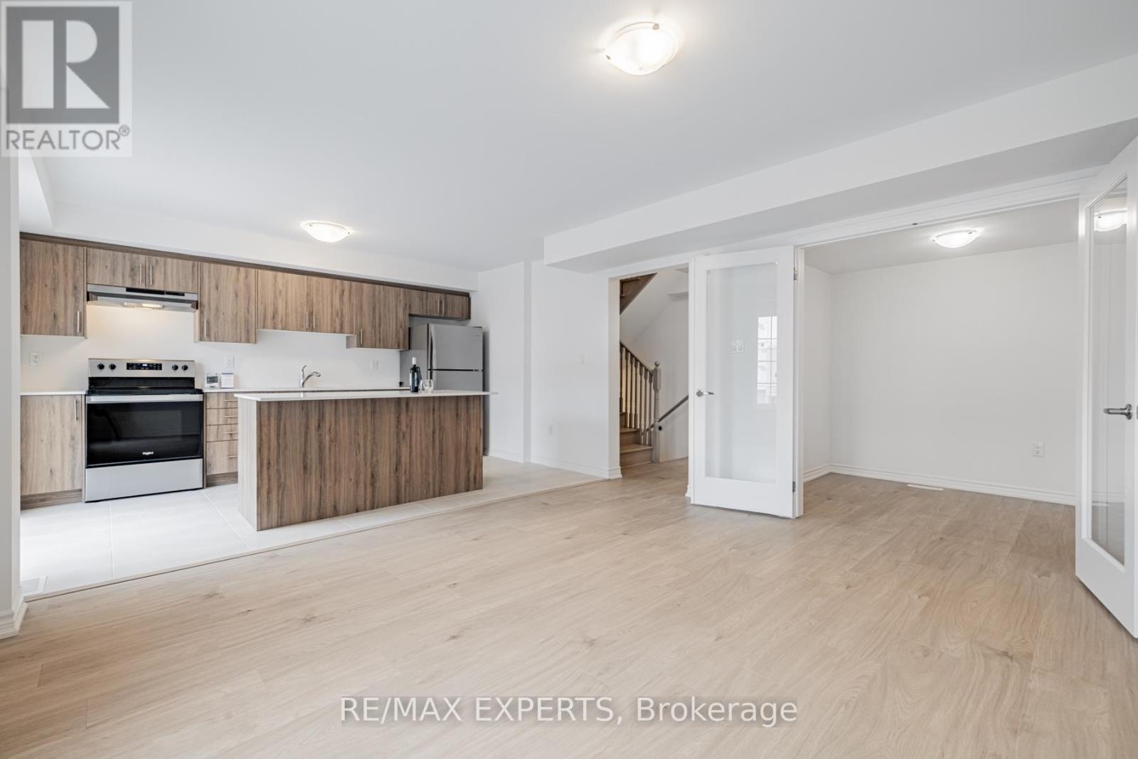 13 Silo Mews, Barrie, Ontario  L9J 0C2 - Photo 8 - S14111836